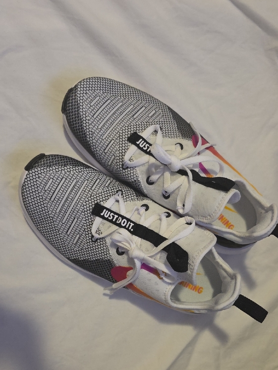 Nike Shoes - Nike Free TR 8 Womens Size 8.5